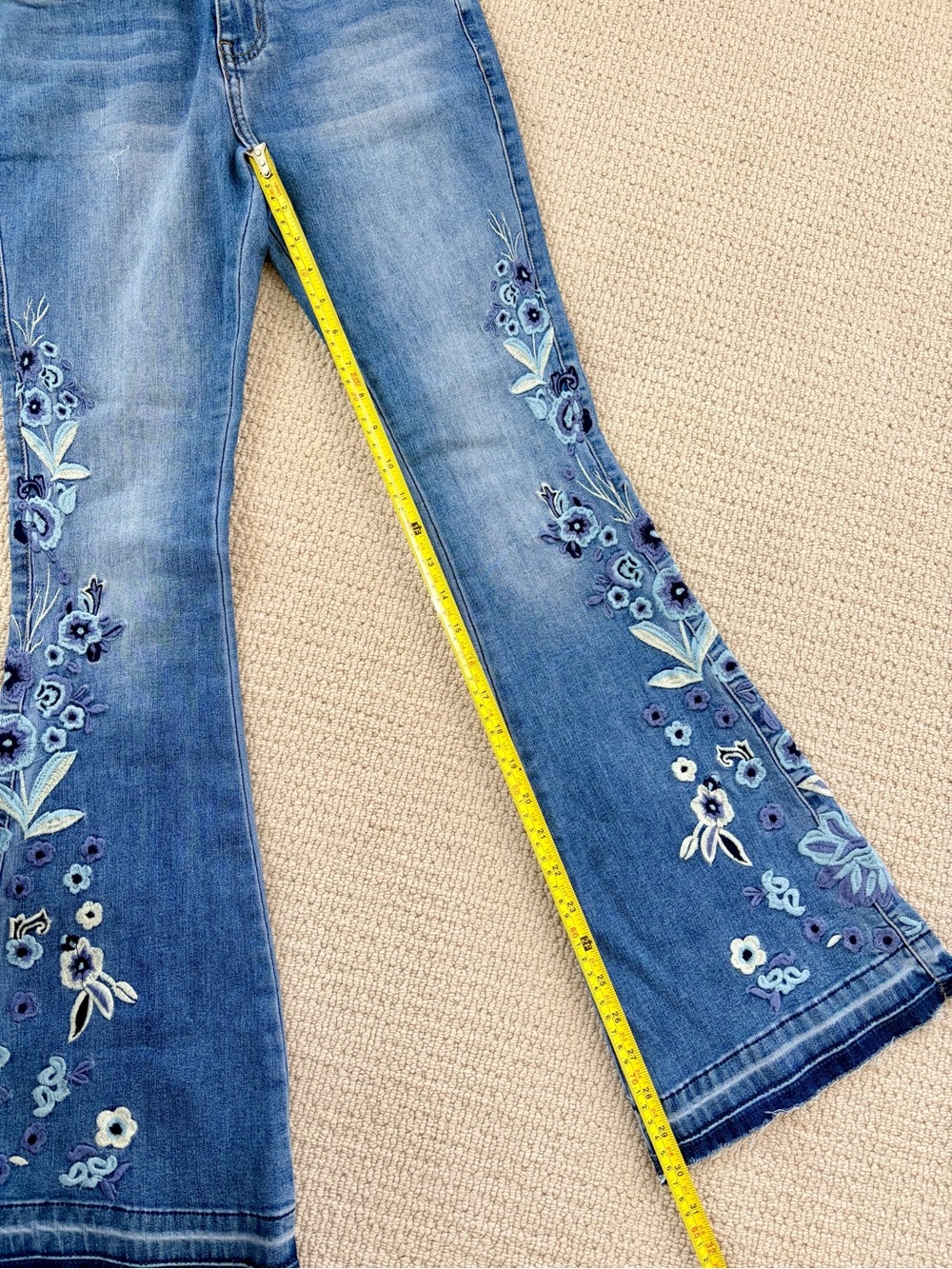 Chartou High-Rise Blue Embroidered Flare Jeans Size XS - Picture 5 of 7